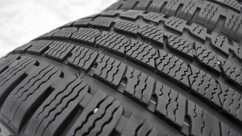 SET 2 Anvelope Iarna 235/40 R18 KUMHO IZEN KW27 ASYMMETRIC 95W