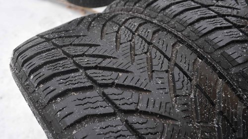 SET 2 Anvelope Iarna 235/55 R17 GOODYEAR ULTRA GRIP WRANGLER 103V