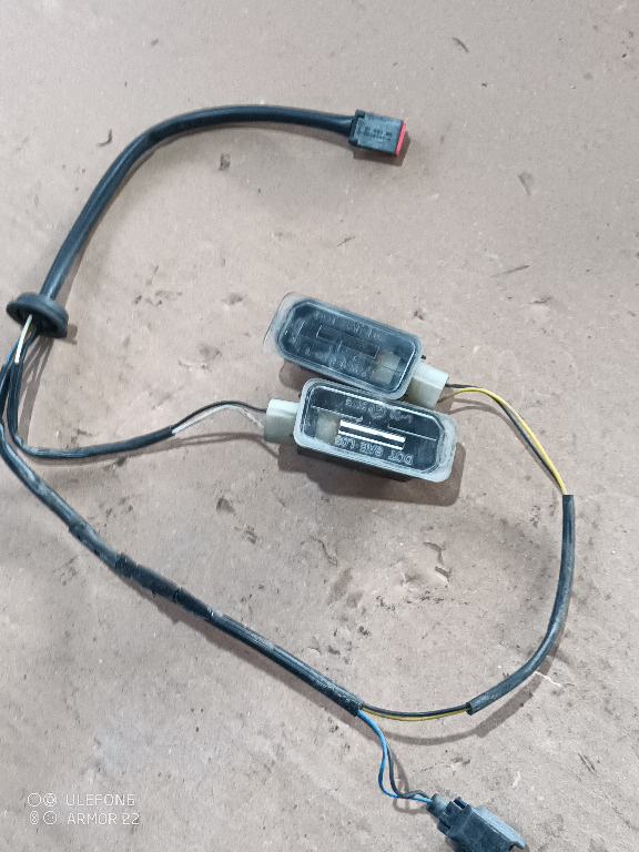 SET 2 LAMPI ILUMINARE NUMAR SPATE + INST