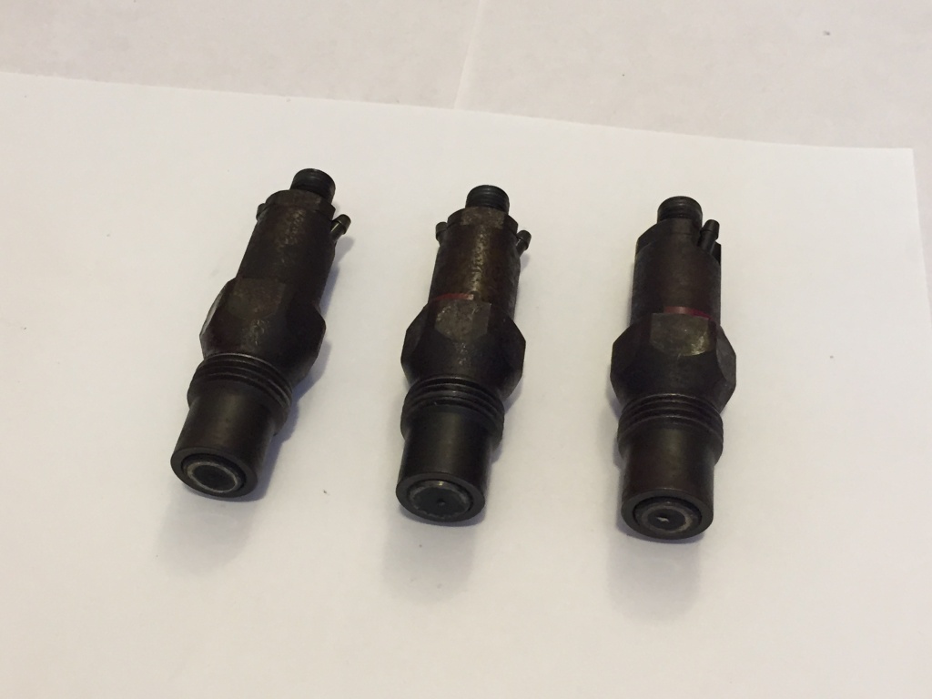 Set 3 Injectoare Ford Mondeo 2 MK2 II 1.