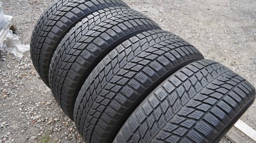 SET 4 Anvelope Iarna 205/55 R16 BRIDGESTONE BLIZZAK LM22 91H - Runflat