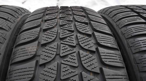 SET 4 Anvelope Iarna 205/55 R16 BRIDGESTONE BLIZZAK LM25 91H - Runflat