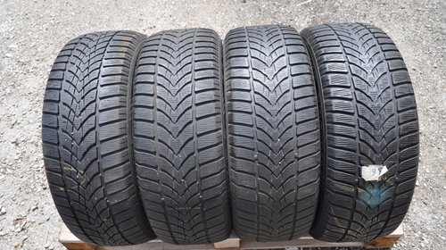 SET 4 Anvelope Iarna 215/60 R16 DUNLOP SP WIN