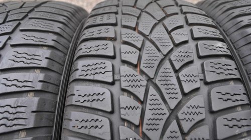 SET 4 Anvelope Iarna 215/65 R16 DUNLOP SP WINTER SPORT 3D 98H