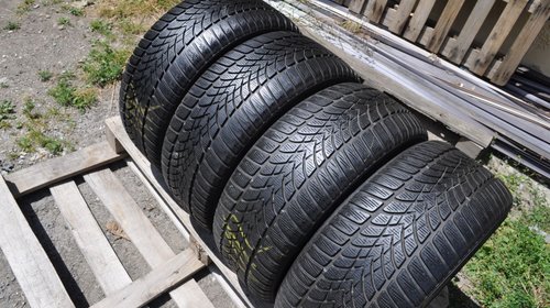 SET 4 Anvelope Iarna 225/40 R18 DUNLOP SP WINTER SPORT 4D 92V