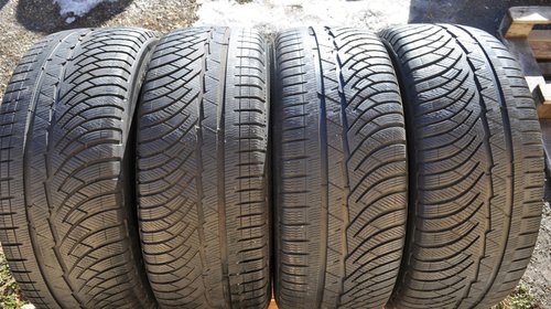 SET 4 Anvelope Iarna 235/55 R17 MICHELIN PILO