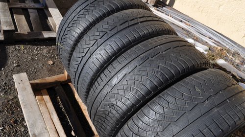 SET 4 Anvelope Iarna 235/55 R17 MICHELIN PILOT ALPIN PA4 103H