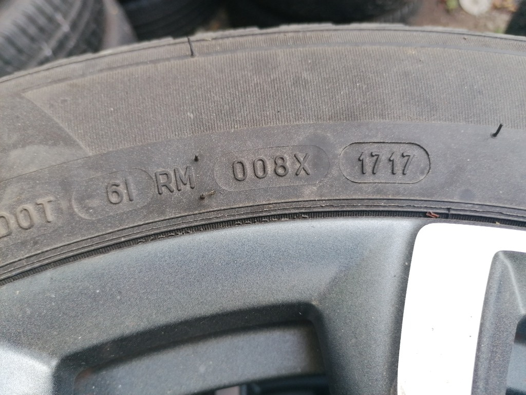 Set 4 Anvelope Iarna Michelin Latitude A