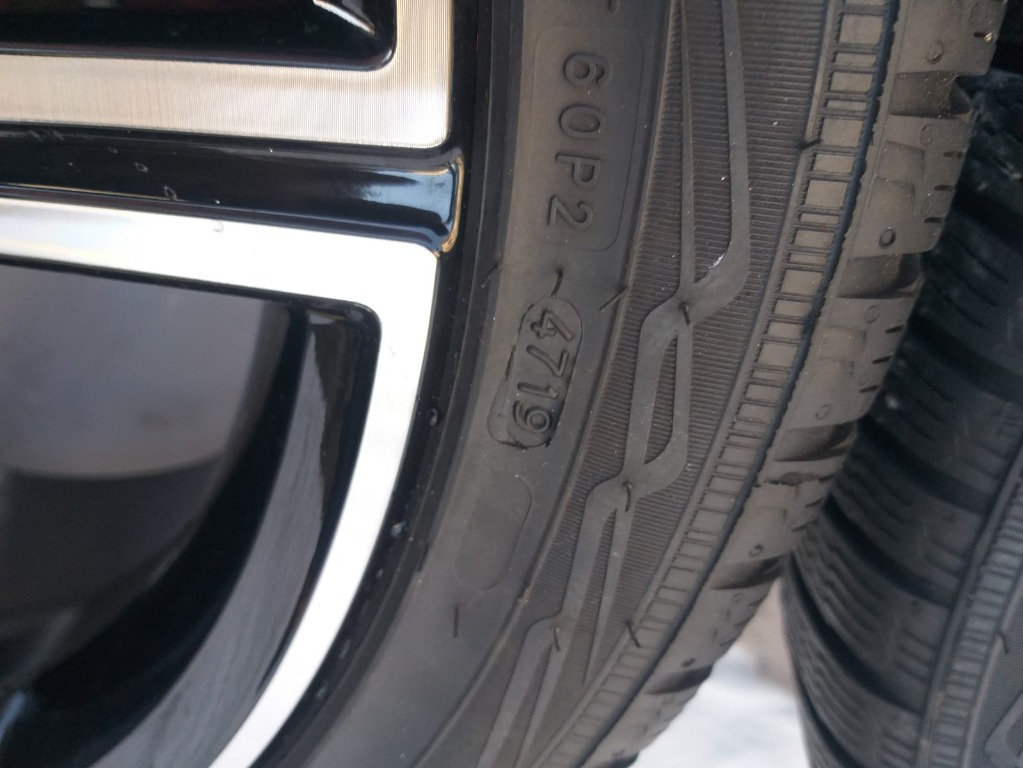 Set 4 Anvelope Iarna Nokian WR A4 235 40