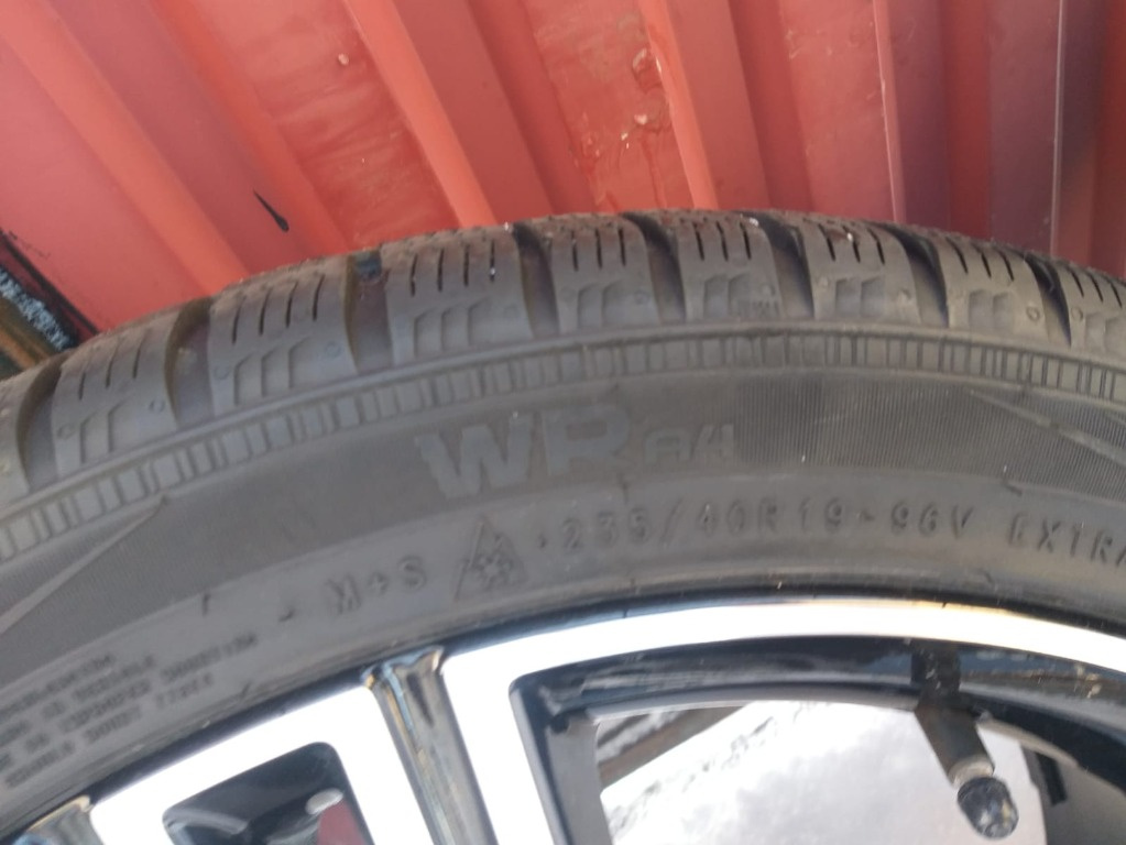 Set 4 Anvelope Iarna Nokian WR A4 235 40