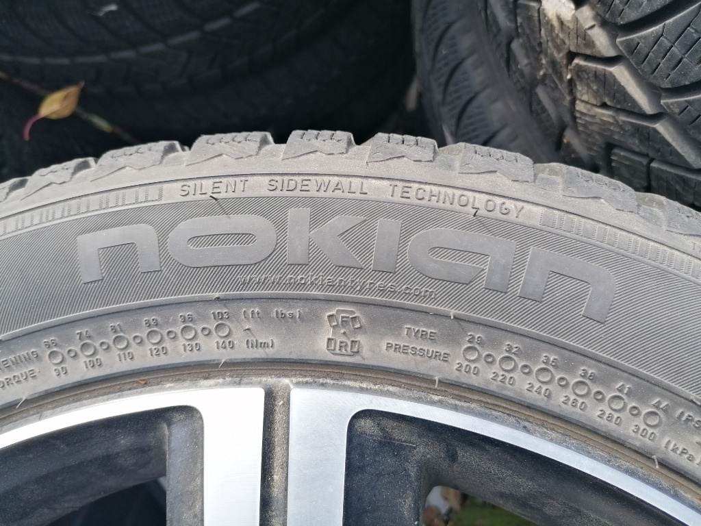 Set 4 Anvelope Iarna Nokian WR D4 245 45 R18 Dot 2017 7mm