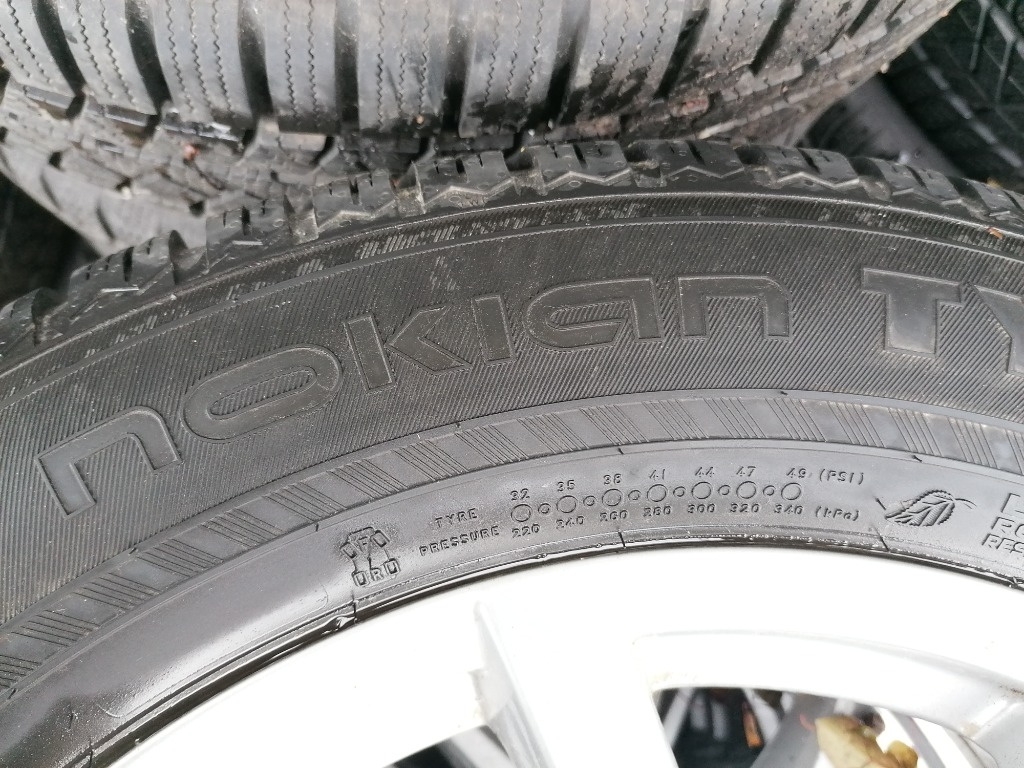 Set 4 Anvelope Iarna Nokian WR SUV 4 235 60 R18 Dot 2018