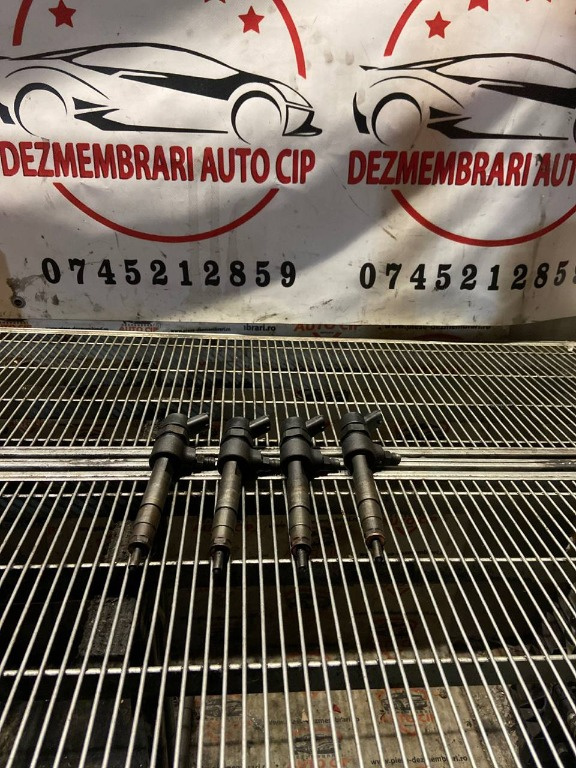 Set 4 injectoare Fiat Doblo 1.9 JTD Cod: 044511011