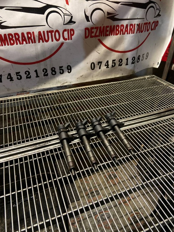Set 4 injectoare Fiat Stilo 1.9 JTD Cod: 0445110119