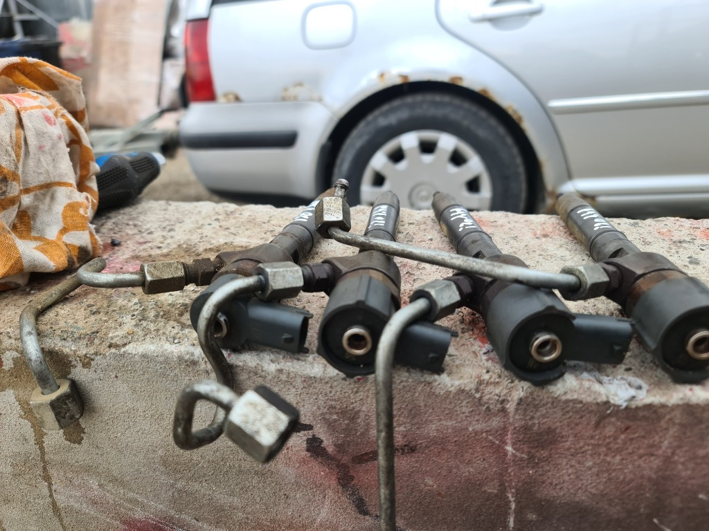Set 4 injectoare Hyundai i20 1.4 crdi an