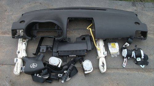 Set airbag-uri pentru Toyota Avensis, 2008.