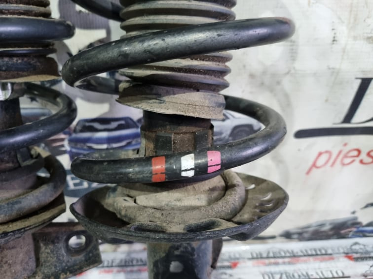 Set amortizoare + arcuri fata VW Jetta M