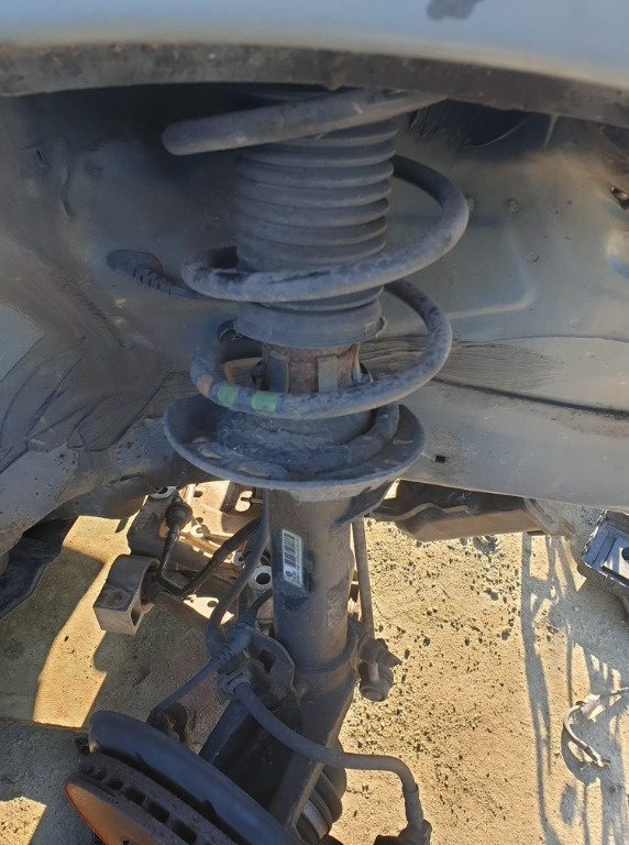 Set amortizoare fata + arcuri VW Eos 1.4 TSI 122 cai motor CAXA cod piesa : 1T0413031HN