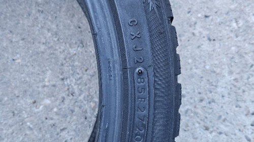 Set anvelope iarna Toyo Tyres 225 40 19