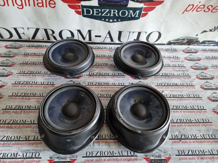 Set boxe fata + spate Ford C-Max 1 coduri : 3M5T-18808-DC / 3M5T-18808-FC