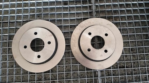 Set discuri frana punte spate ford focus 1 95