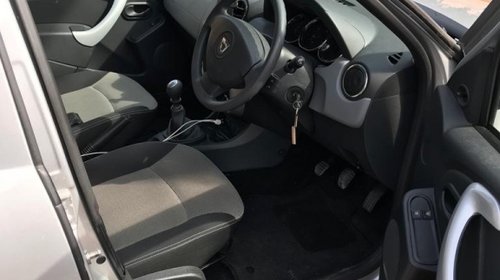 Set fete usi Dacia Duster 2015 Hatchback 1.5 dci, 110 cai