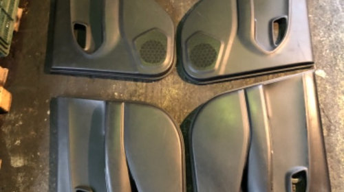 Set fete usi interior Kia Picanto 1.0 benzina 2013