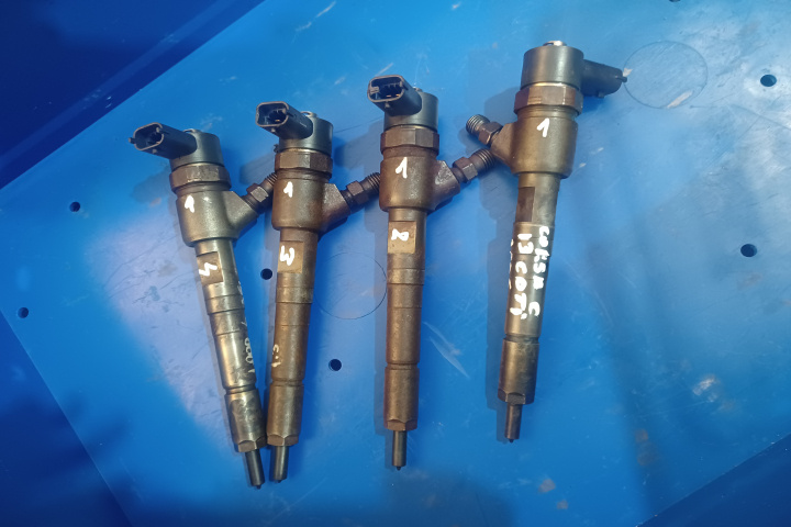 Set injectoare 0445110183 1.3 CDTI Opel Corsa C [facelift] [2003 - 2006] Hatchback 3-usi 1.3 CDTI MT (70 hp)