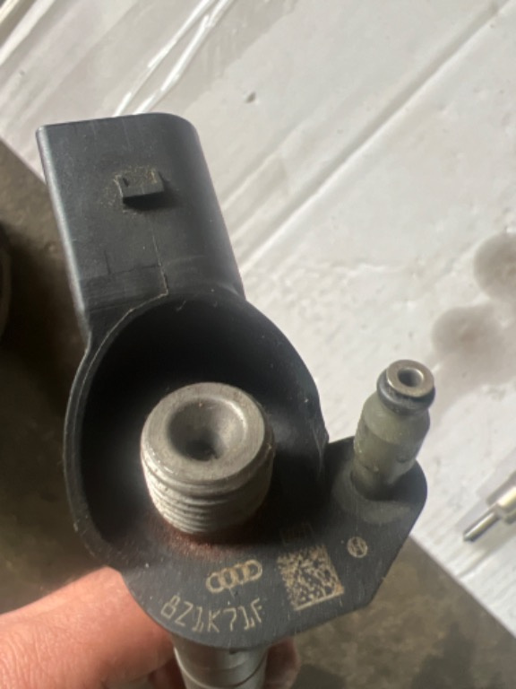 Set Injectoare injector Audi A4 B8 A5 A6