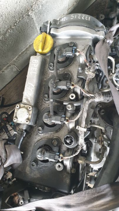 Set Injectoare Opel Astra H 1.7 cdti cod 0445110 1