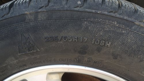 Set jante aliaj pe 17 cu anvelope iarna 235/65R17