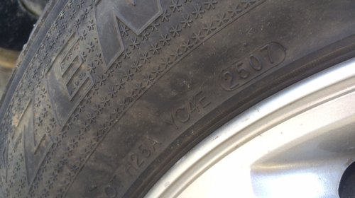 Set jante aliaj pe 17 cu anvelope iarna 235/65R17