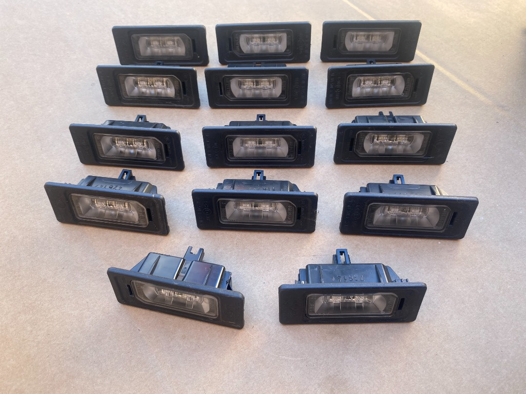 Set lampi led numar Audi Q3 A3 8V A6 C7 4G0943021 