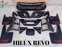 SET ORNAMENT EXTERIOR NEGRE MATTE TOYOTA HILUX REVO 2016-2018 [TRD LOOK] [17-BUC] [V2]