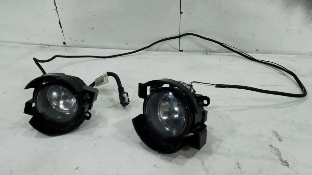 Set proiectoare bara fata Dacia Logan 1 