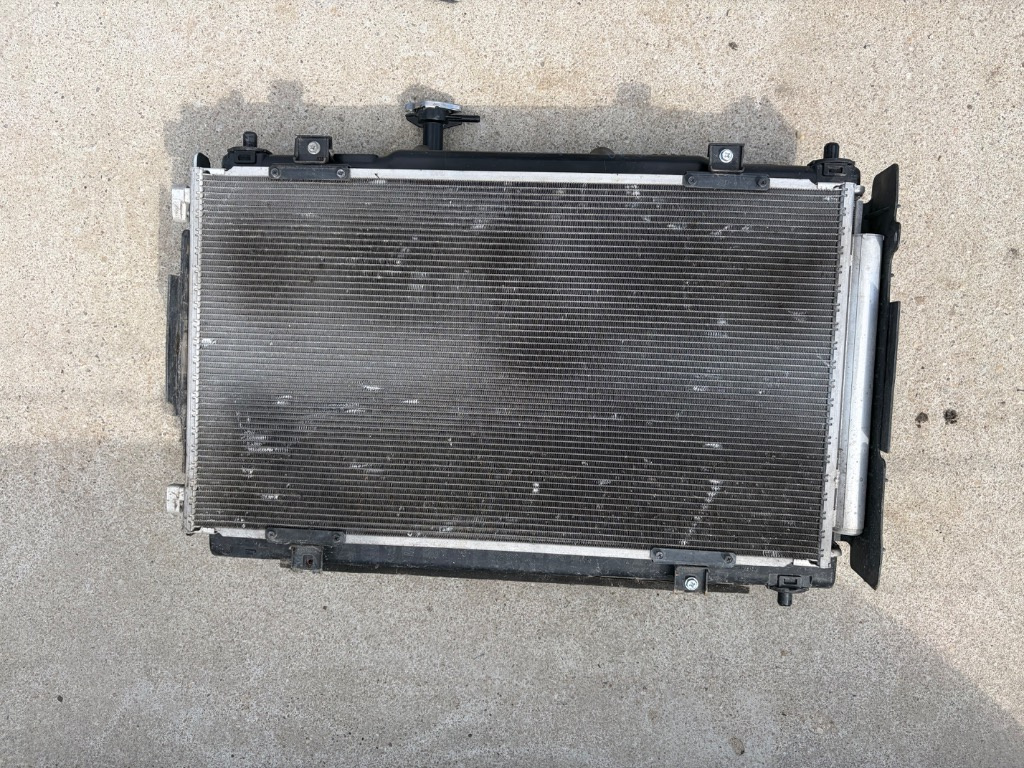 Set radiatoare: Radiator Apa ELECTROVENTILATOR GMV Radiator AC Suzuki Vitara SX4 S-Cross 1.6 2015/2016/2017
