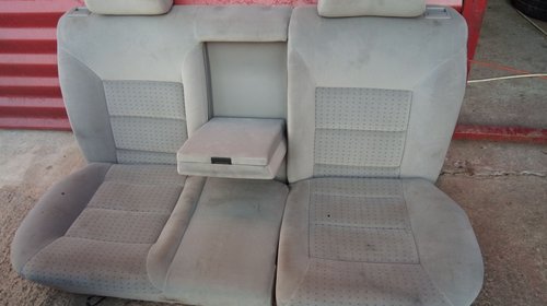 Set scaune / banchete Vw Golf 4 hatchback / scurt 4 portiere gri / crem