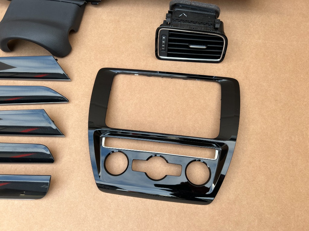 Set trimuri ornamente bord VW Jetta MK4 