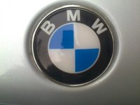 Sigla capota (emblema) BMW + orice marca
