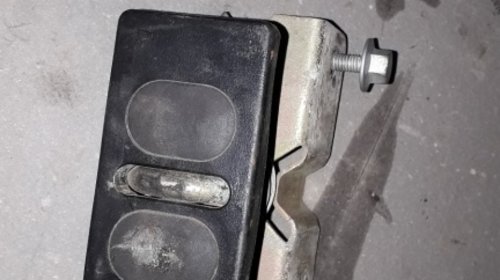 Sistem inchidere portbagaj / partea fixa de jos Vw Golf 4