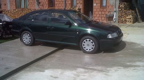 SKODA OCTAVIA, an 2001, verde, diesel