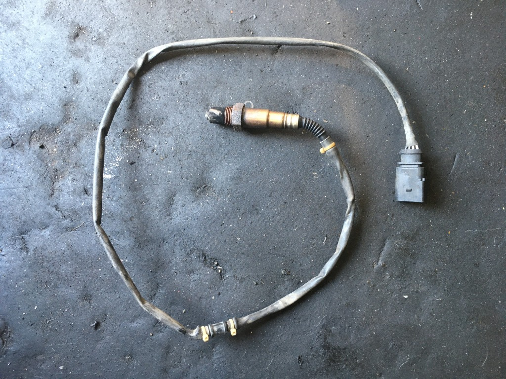 Sonda lambda Audi A3 8P 2.0 FSi cod: 06f