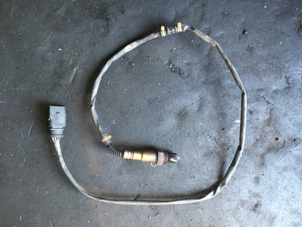 Sonda lambda Audi A3 8P 2.0 FSi cod: 06f