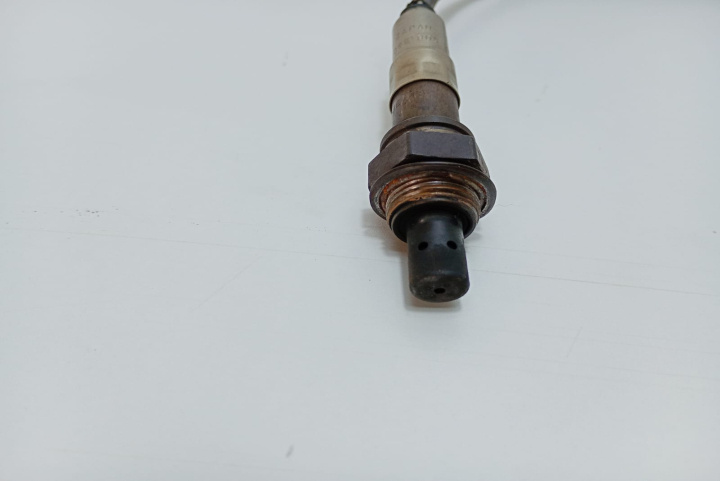 Sonda lambda mufa defect 06E906265S Audi