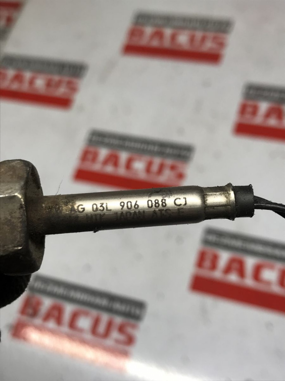 Sonda lambda VW Passat B7 cod: 03l906088