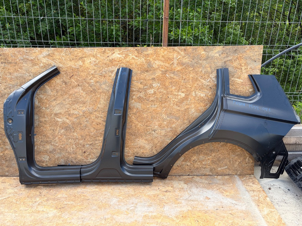 Stalp prag usa stanga / aripa stanga spate Volkswagen Tiguan 2 5NA 2016/2017/2018/2019/2020/2021/2022/2023