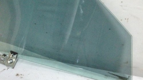 Sticla geam portiera stanga față Seat Ibiza 2001 6K2