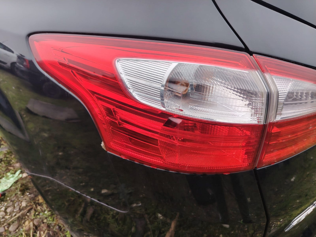STOP CU LED STANGA PE ARIPA FORD FOCUS 3 BREAK