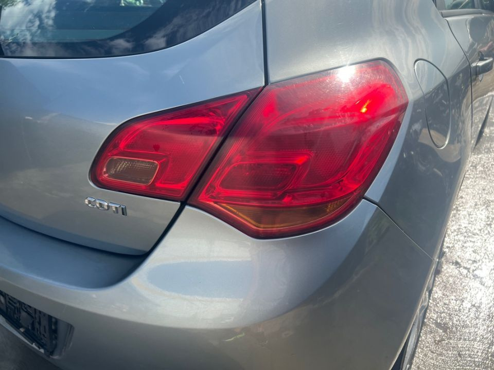 Stop Dreapta Aripa Opel Astra J Hatchback