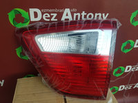 Stop dreapta de pe haion NOU ORIGINAL Ford C-Max 2010 2011 2012 2013 2014 cod 1767535 AM5113A602BE